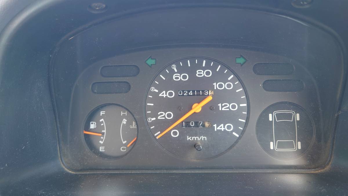 Subaru-sambar-1995-white-16