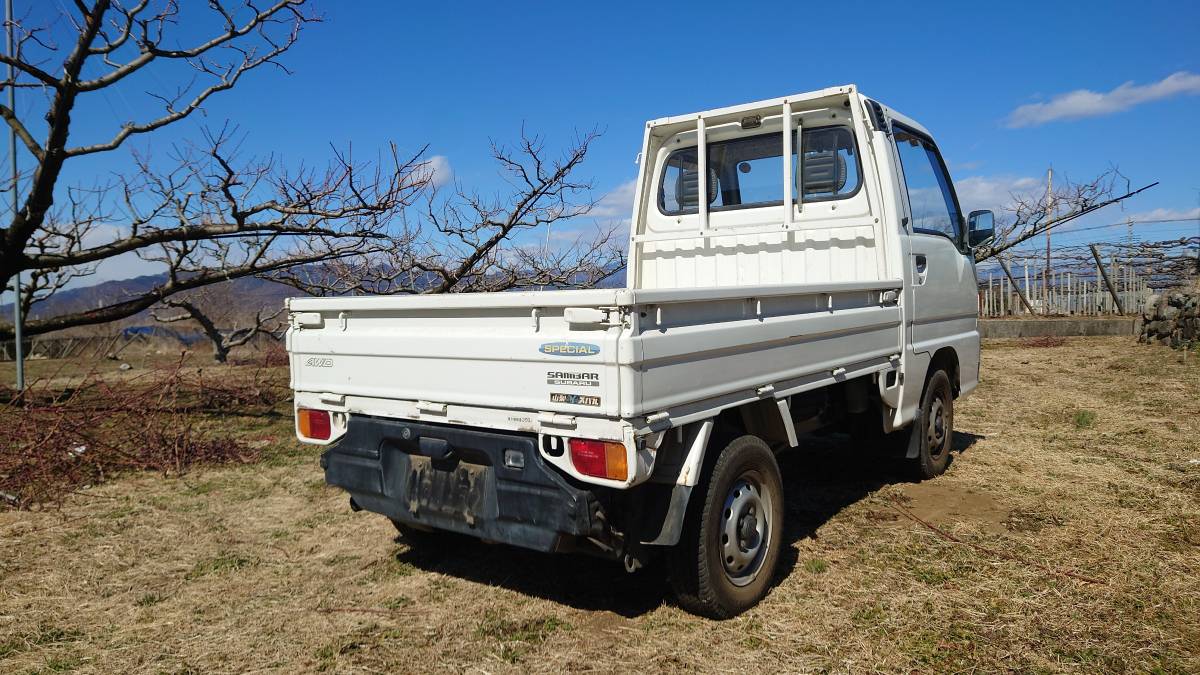Subaru-sambar-1995-white-3