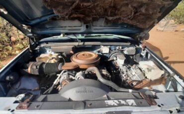 Suburban-1500-4x4-1992-brown-2
