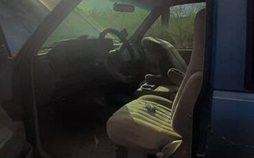 Suburban-1500-4x4-1992-brown-4