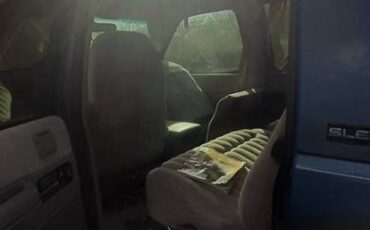 Suburban-1500-4x4-1992-brown-5