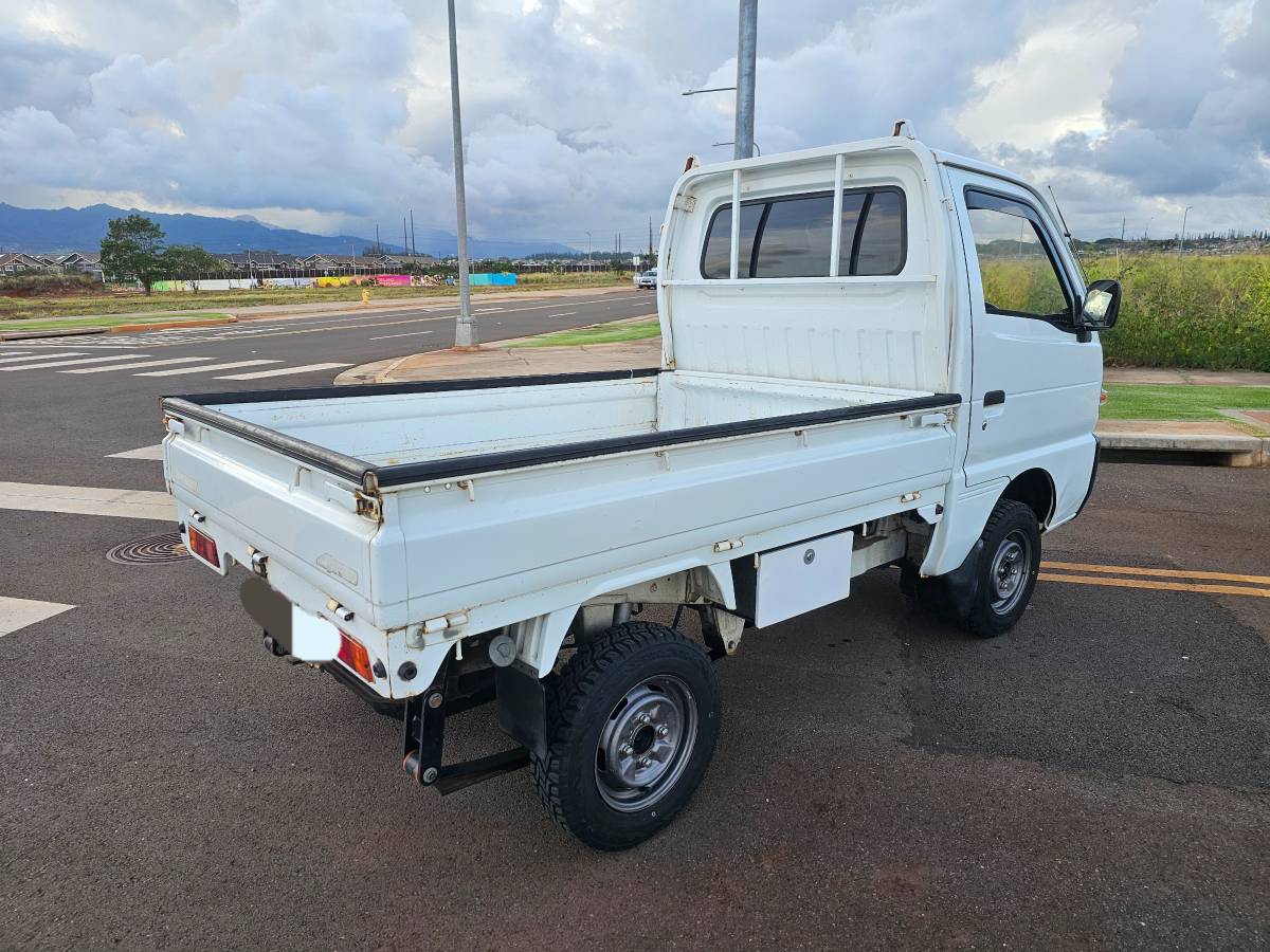 Suzuki-Carry-4wd-1993-white-1