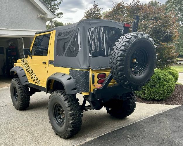 Suzuki-Samurai-1986-Yellow-6