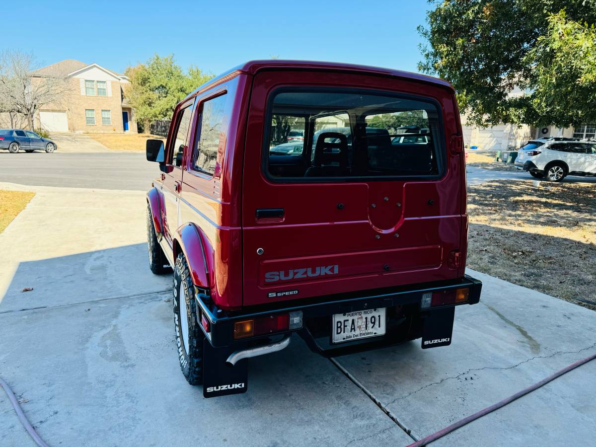 Suzuki-Samurai-hard-top-1991-red-12