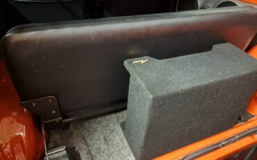 Suzuki-Samurai-hard-top-1991-red-7