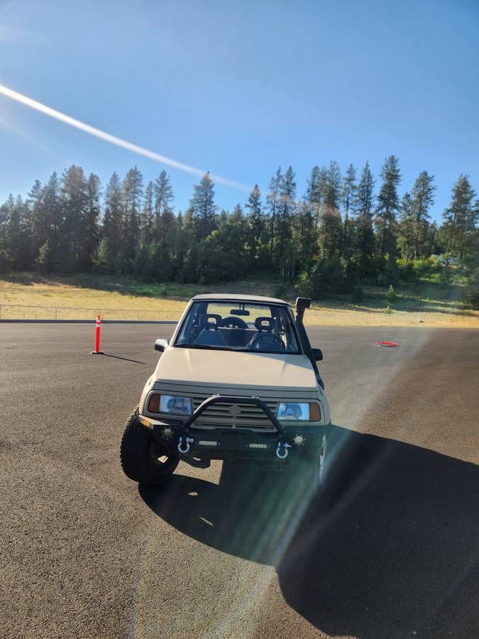 Suzuki-sidekick-1989-custom-1