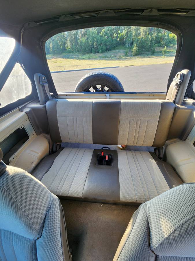 Suzuki-sidekick-1989-custom-12