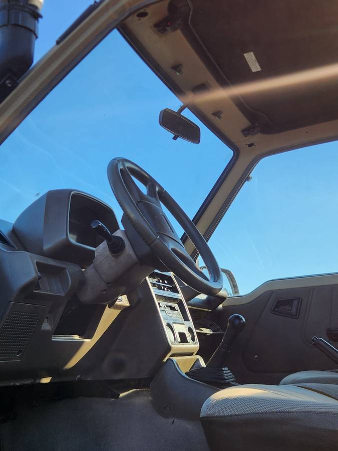 Suzuki-sidekick-1989-custom-13