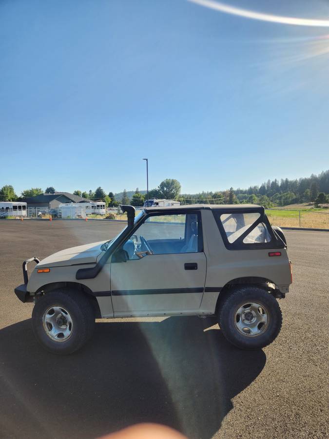 Suzuki-sidekick-1989-custom-5