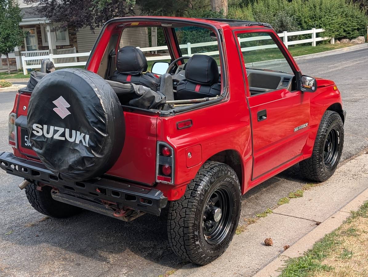 Suzuki-sidekick-1989-red-1