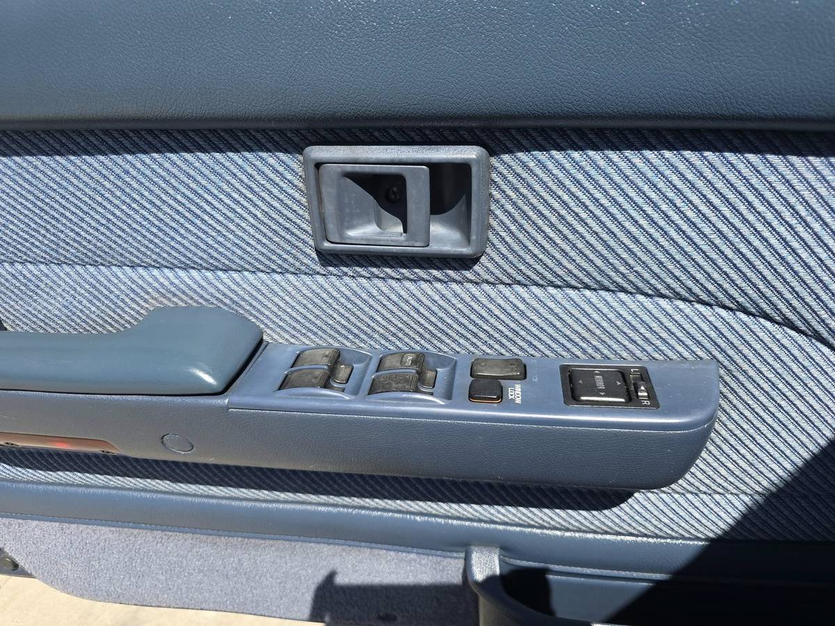 Toyota-4-runner-1991-blue-18