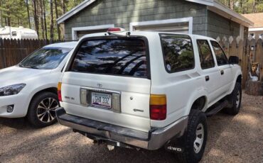 Toyota-4-runner-sr5-1994-white-2