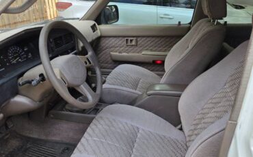 Toyota-4-runner-sr5-1994-white-5