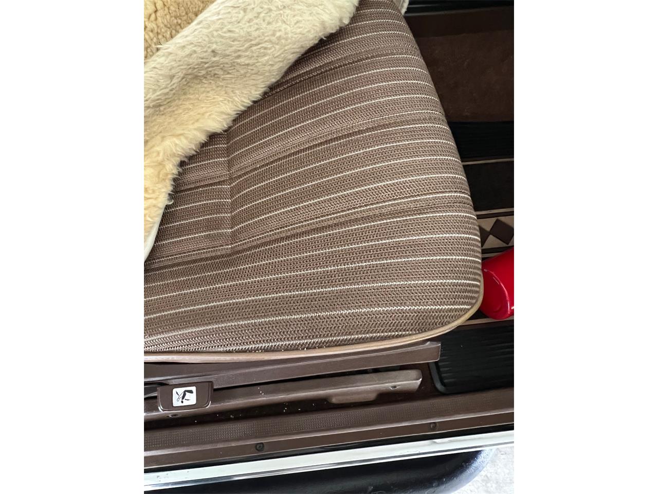 Toyota-4runner-1984-White-Beige-10