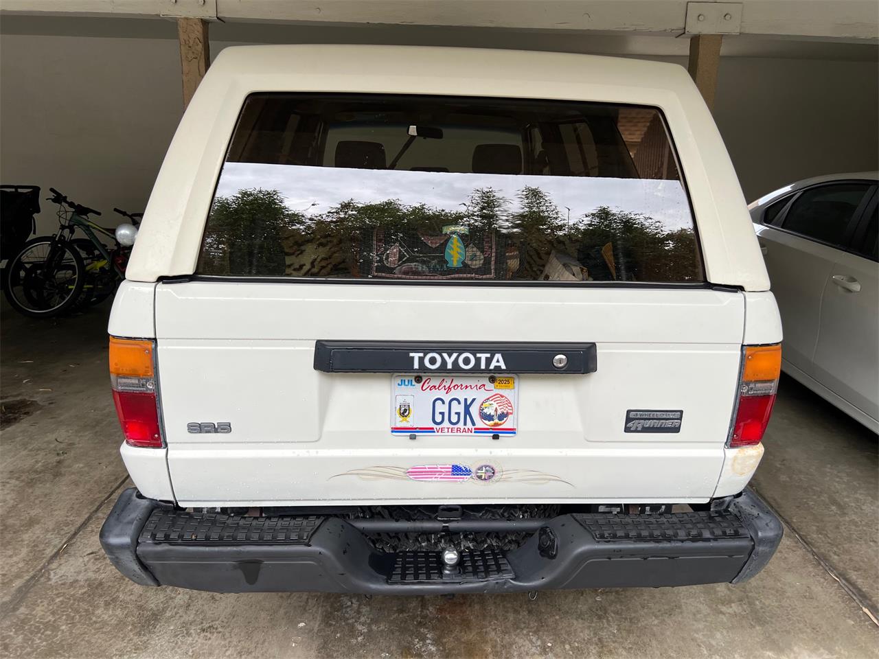 Toyota-4runner-1984-White-Beige-4