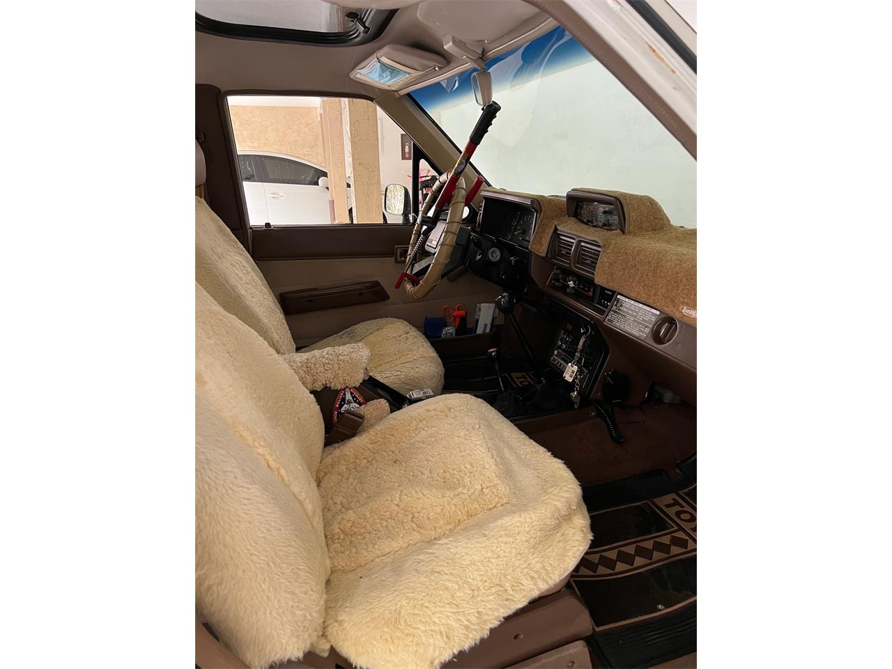 Toyota-4runner-1984-White-Beige-5