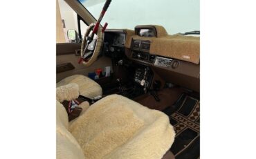 Toyota-4runner-1984-White-Beige-7