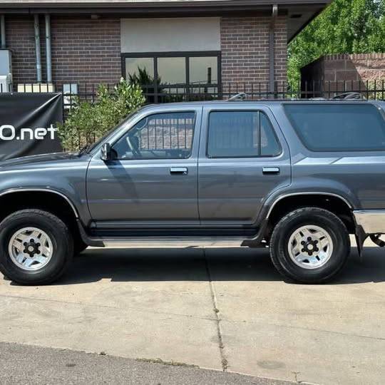 Toyota-4runner-1993-grey-1