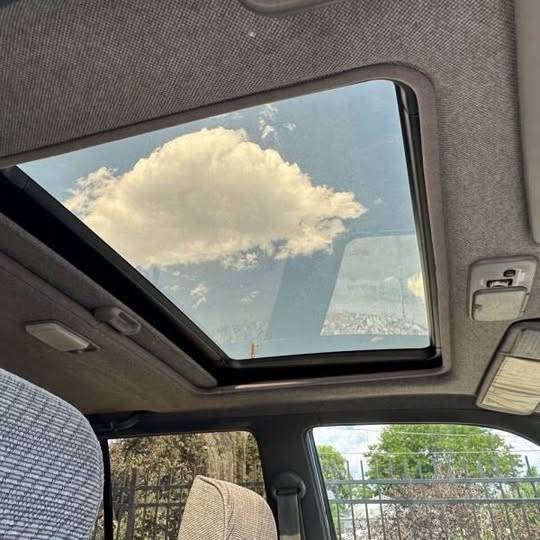 Toyota-4runner-1993-grey-10