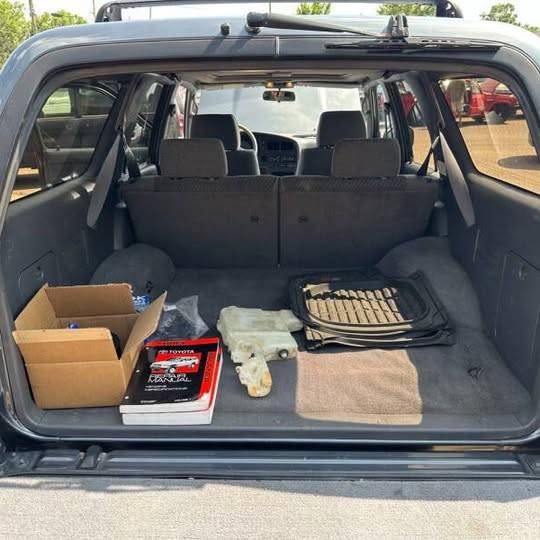 Toyota-4runner-1993-grey-15