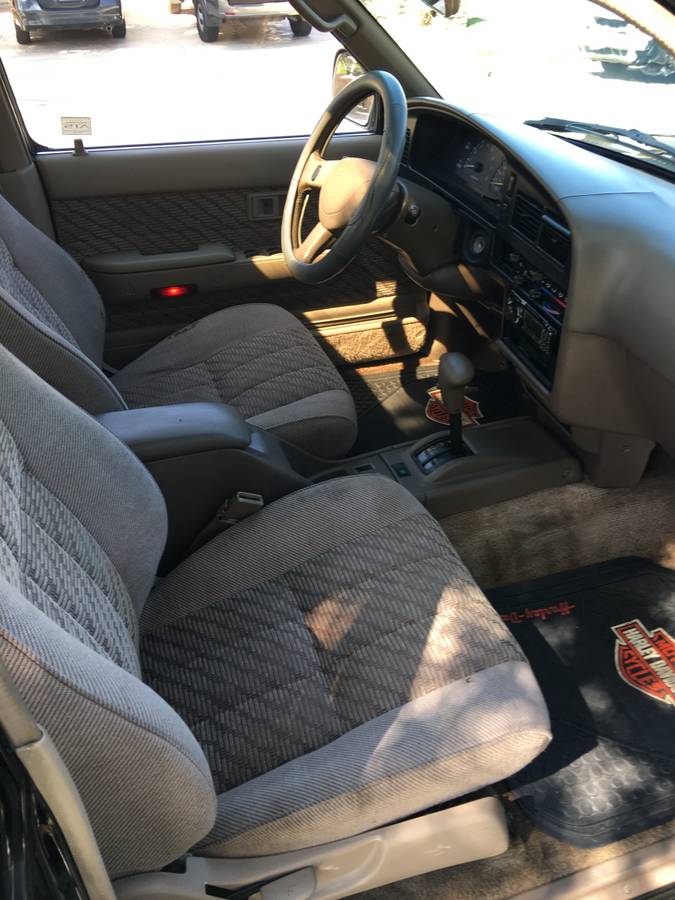 Toyota-4runner-1994-black