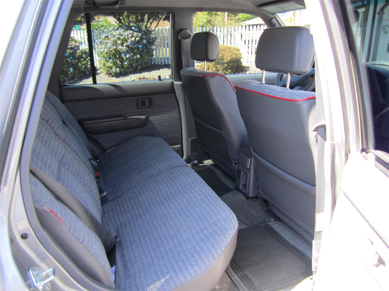 Toyota-4runner-1995-pewer-pearl-gray-19