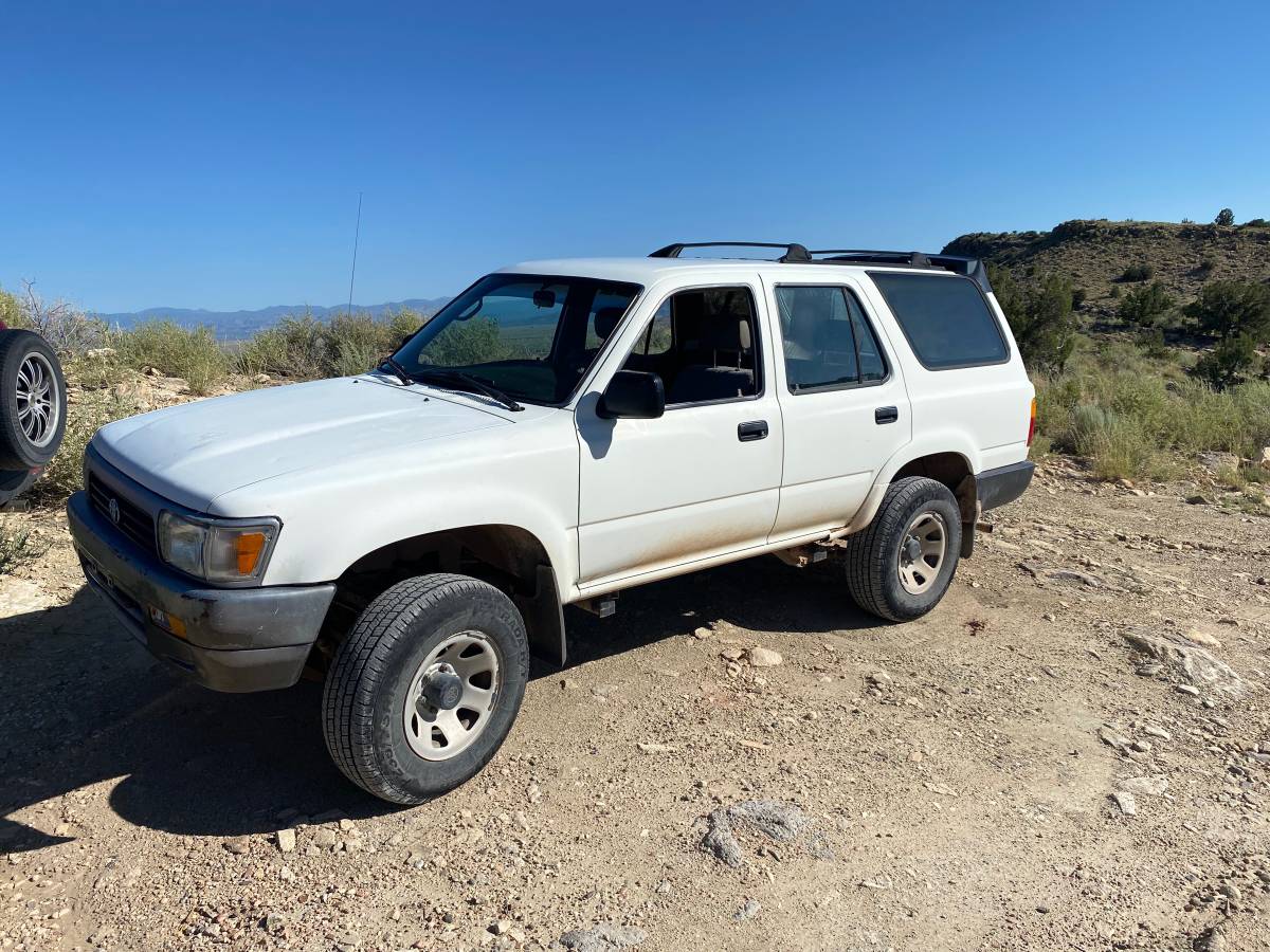 Toyota-4runner-1995-white