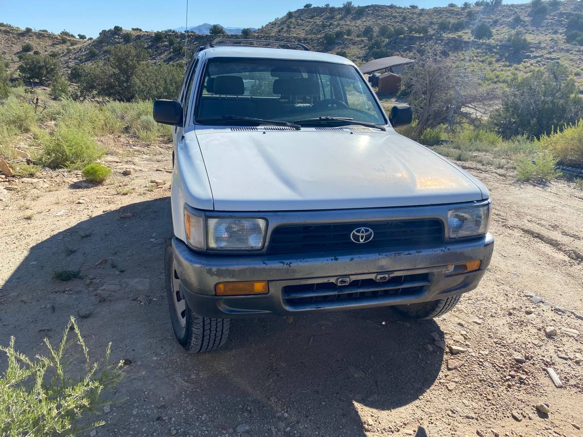 Toyota-4runner-1995-white-3