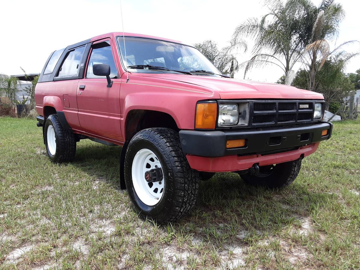 Toyota-4runner-4x4-1985-red-1