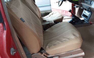 Toyota-4runner-4x4-1985-red-14