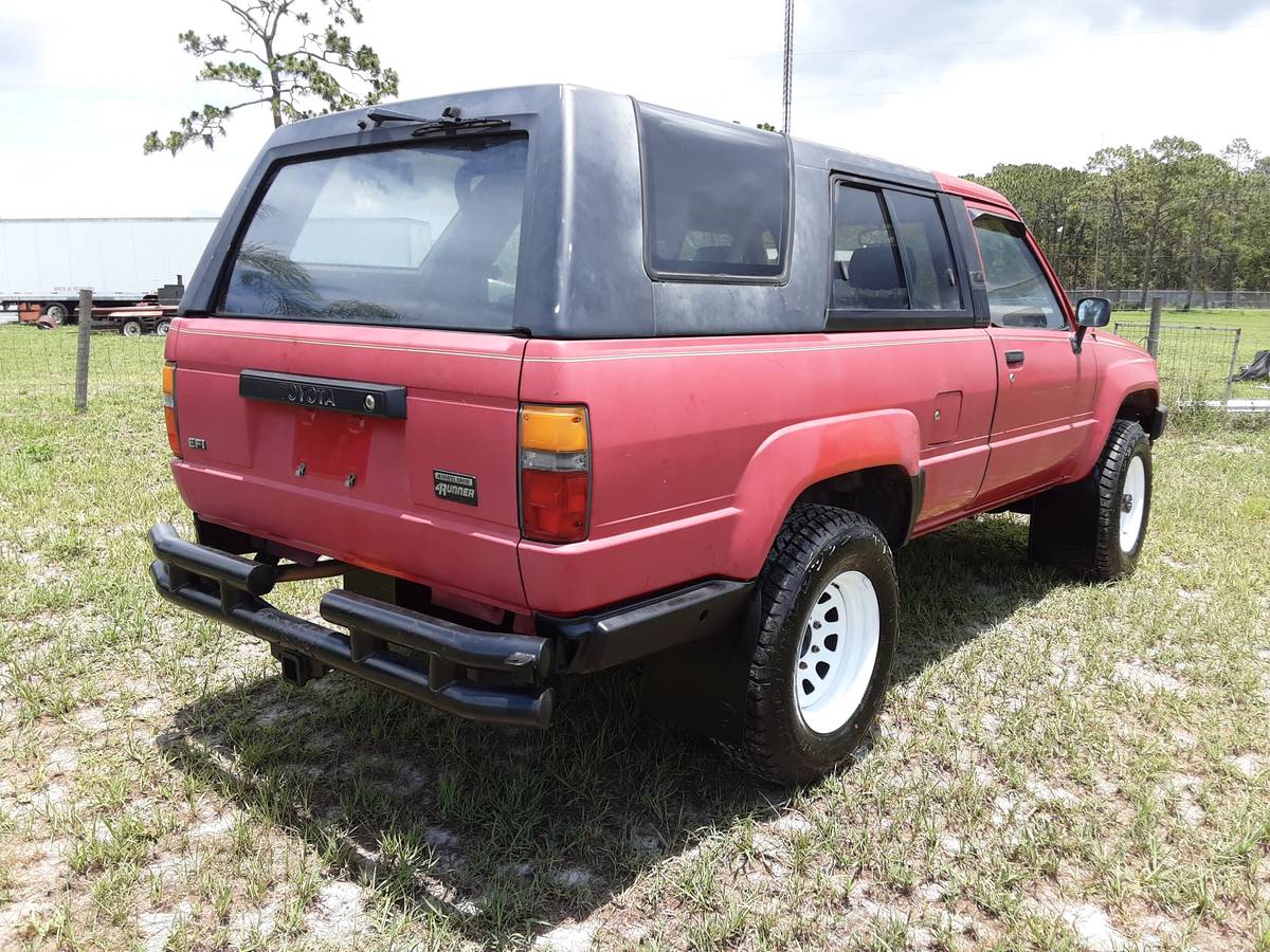 Toyota-4runner-4x4-1985-red-2