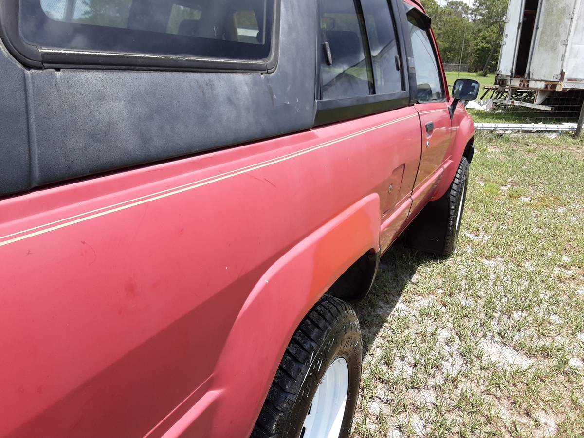 Toyota-4runner-4x4-1985-red-3