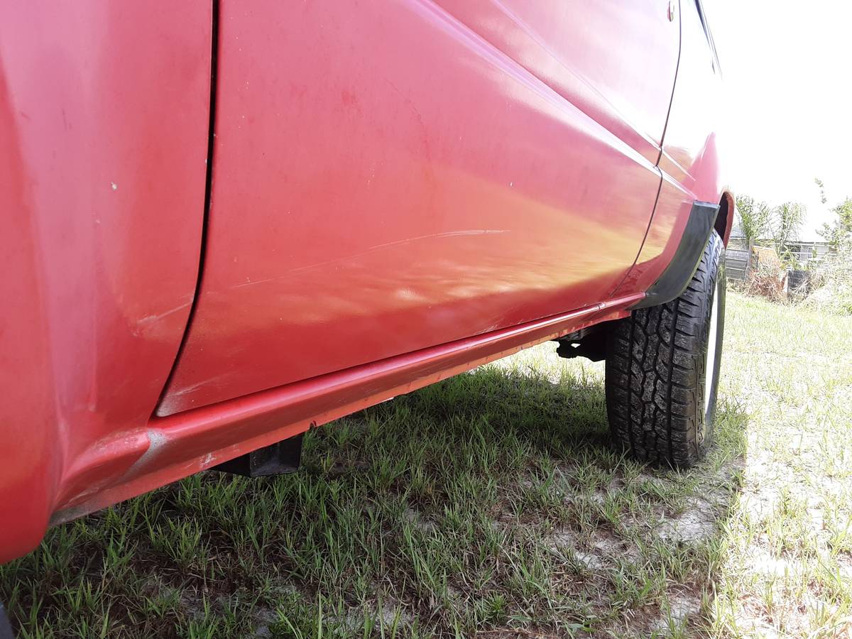 Toyota-4runner-4x4-1985-red-4