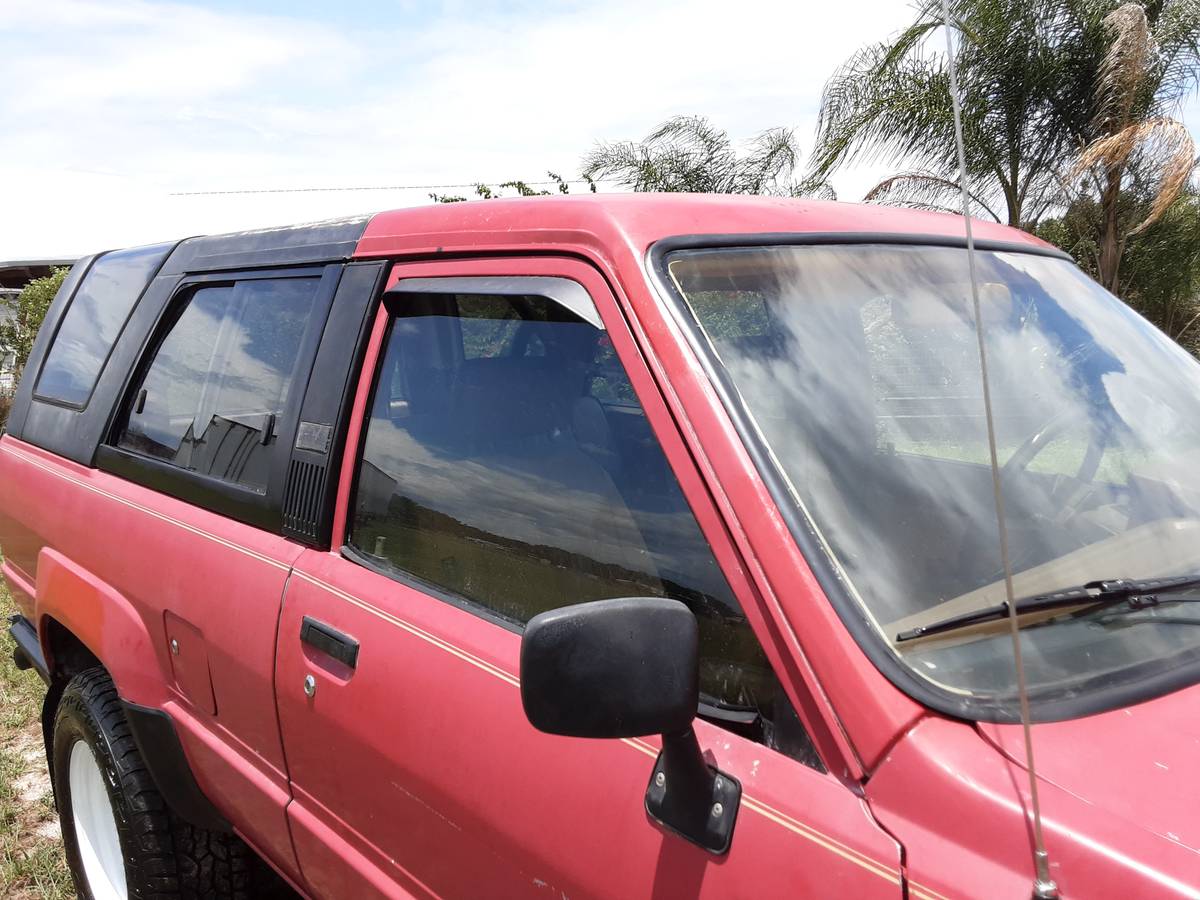 Toyota-4runner-4x4-1985-red-5