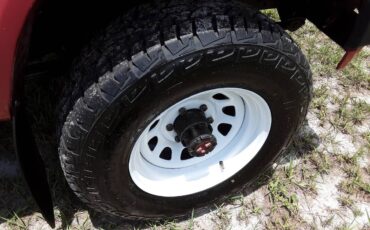 Toyota-4runner-4x4-1985-red-8