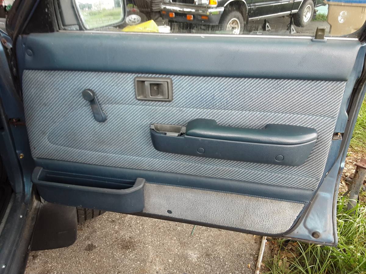Toyota-4runner-4x4-1991-blue-15