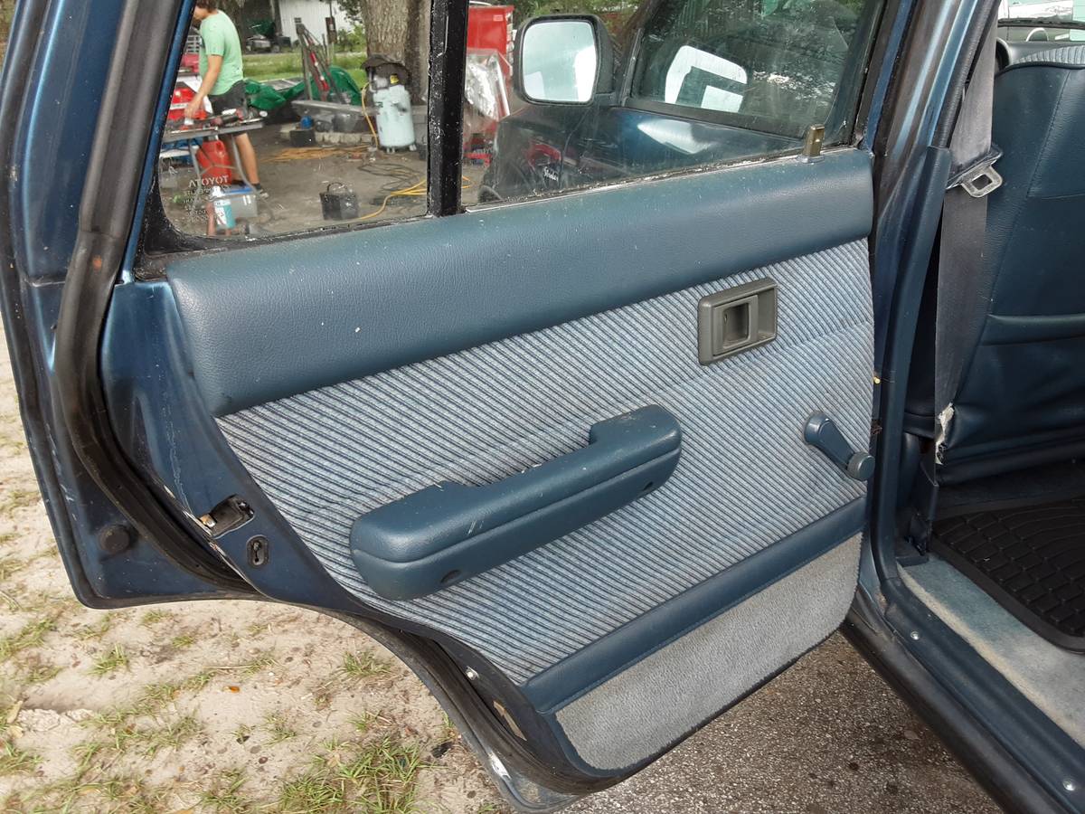 Toyota-4runner-4x4-1991-blue-16