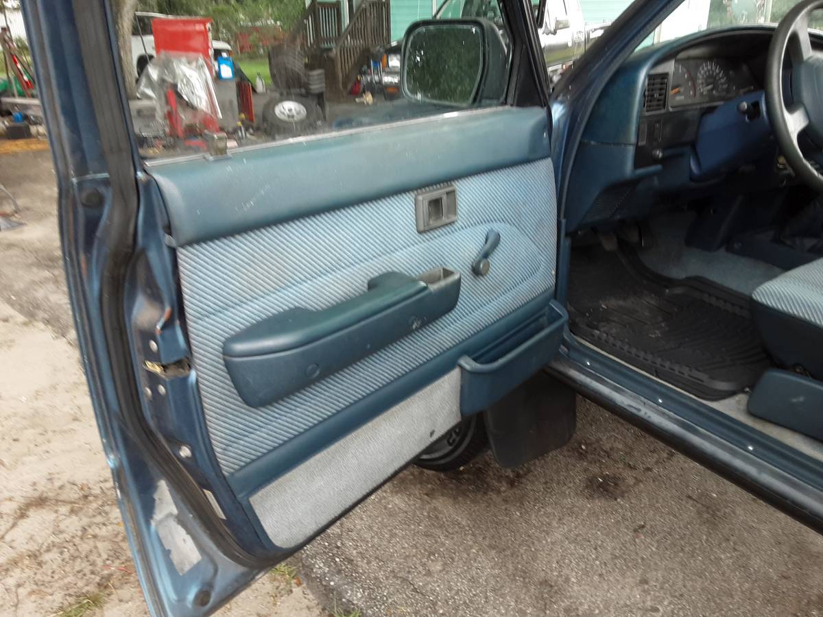 Toyota-4runner-4x4-1991-blue-17