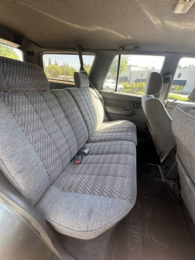Toyota-4runner-diesel-1991-14