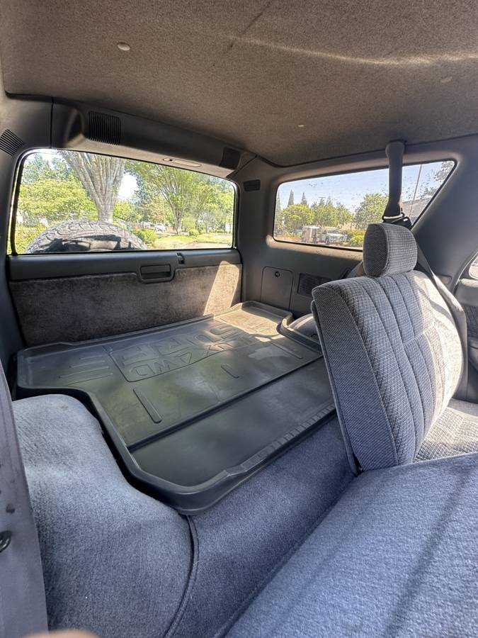 Toyota-4runner-diesel-1991-7