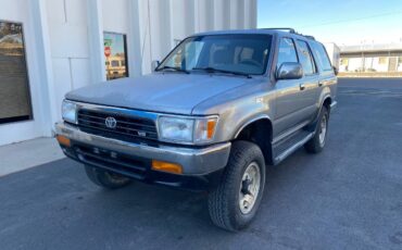 Toyota-4runner-sr5-1995-grey-1