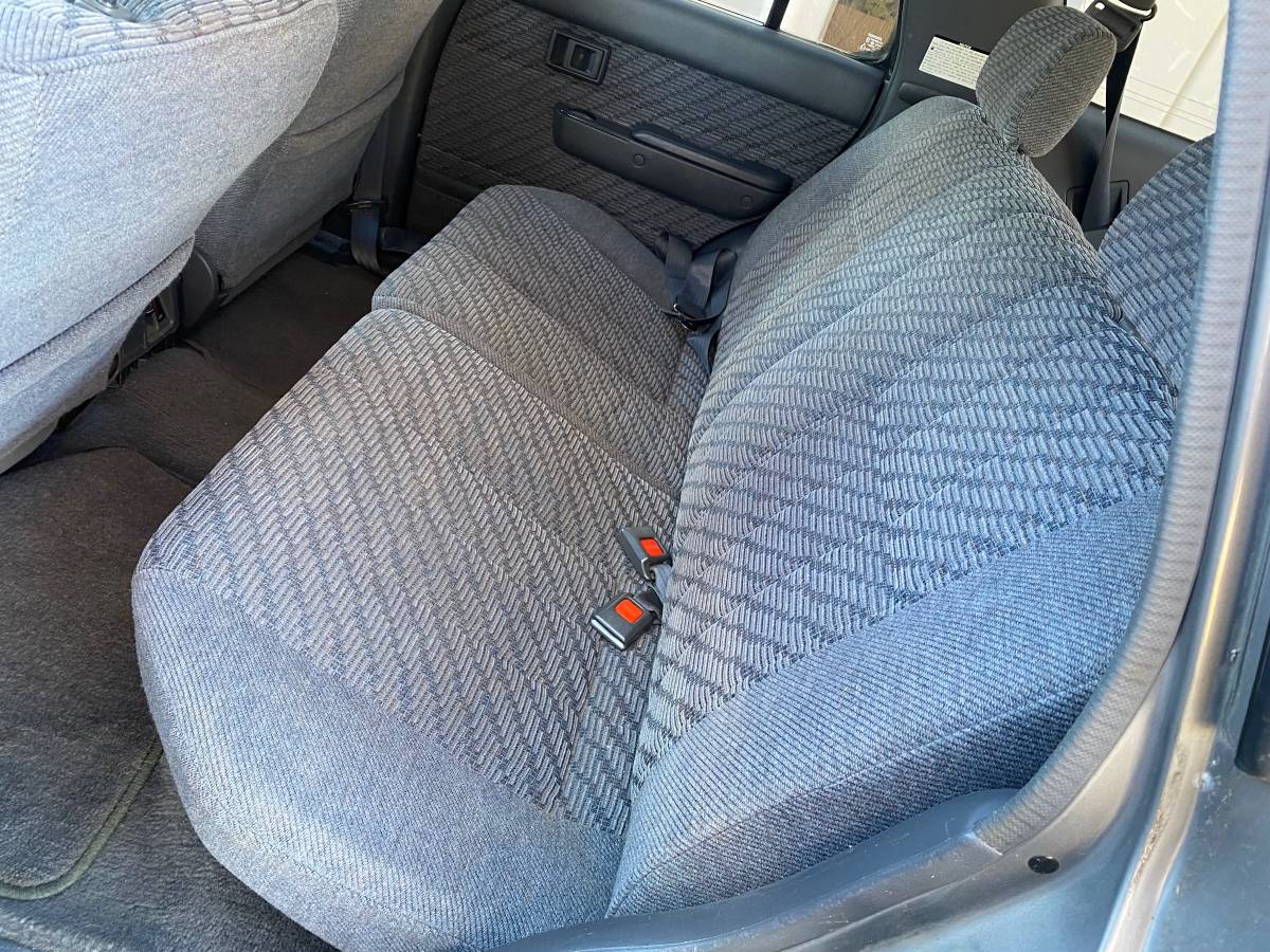 Toyota-4runner-sr5-1995-grey-20