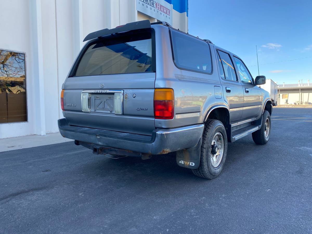 Toyota-4runner-sr5-1995-grey-9