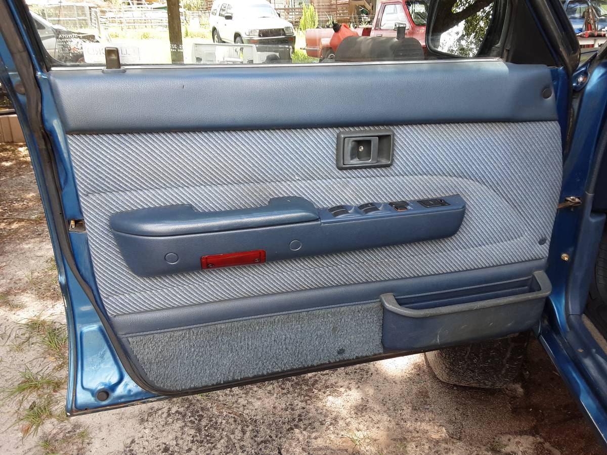 Toyota-4runner-sr5-4x4-1991-blue-16