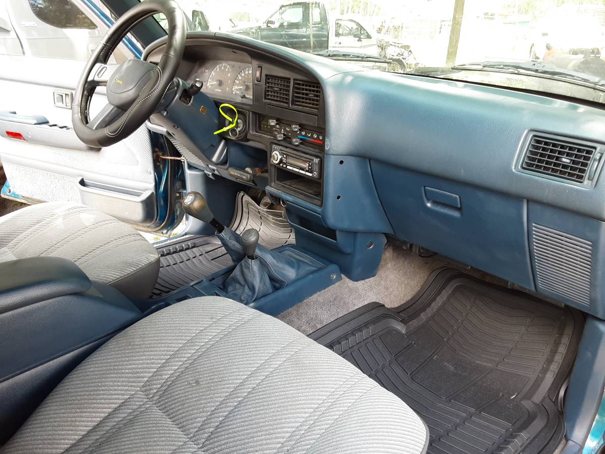 Toyota-4runner-sr5-4x4-1991-blue-17