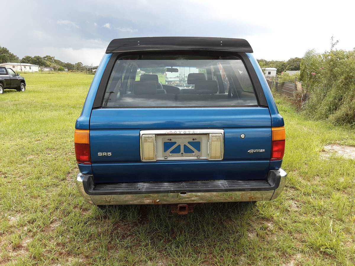 Toyota-4runner-sr5-4x4-1991-blue-3