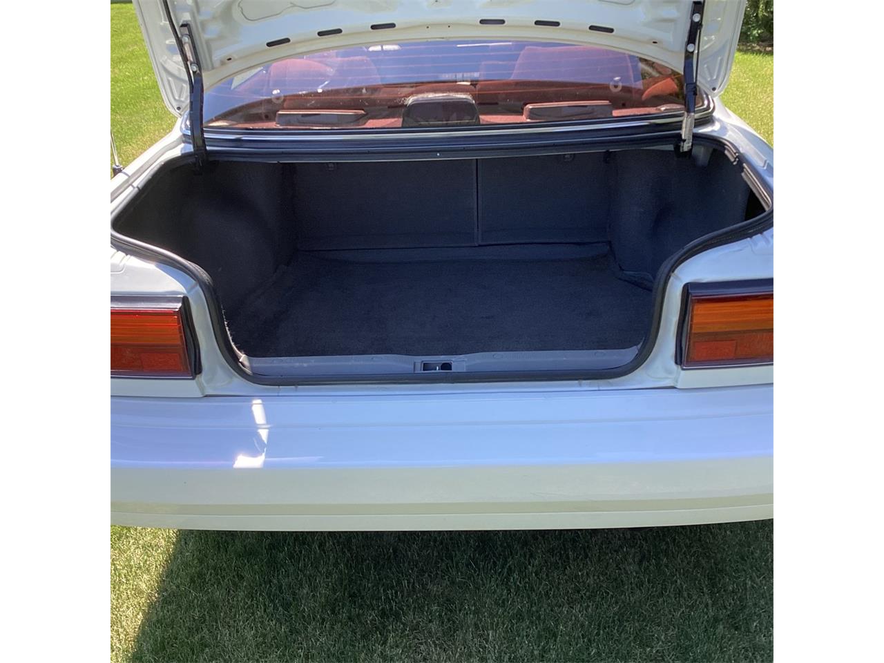 Toyota-Camry-1987-Super-White-Burgundy-12