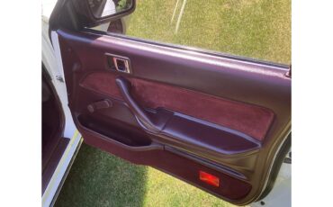 Toyota-Camry-1987-Super-White-Burgundy-17