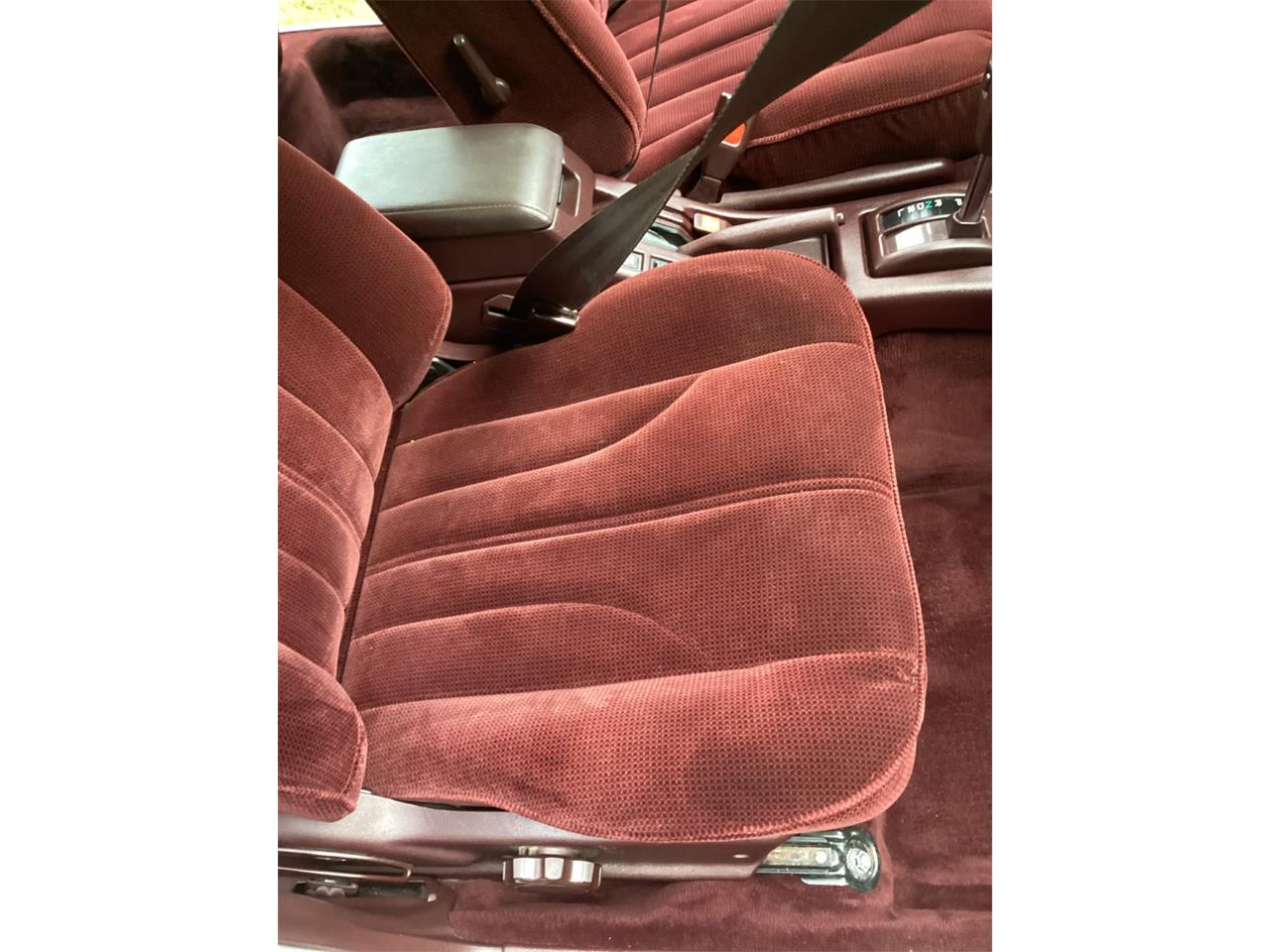 Toyota-Camry-1987-Super-White-Burgundy-27