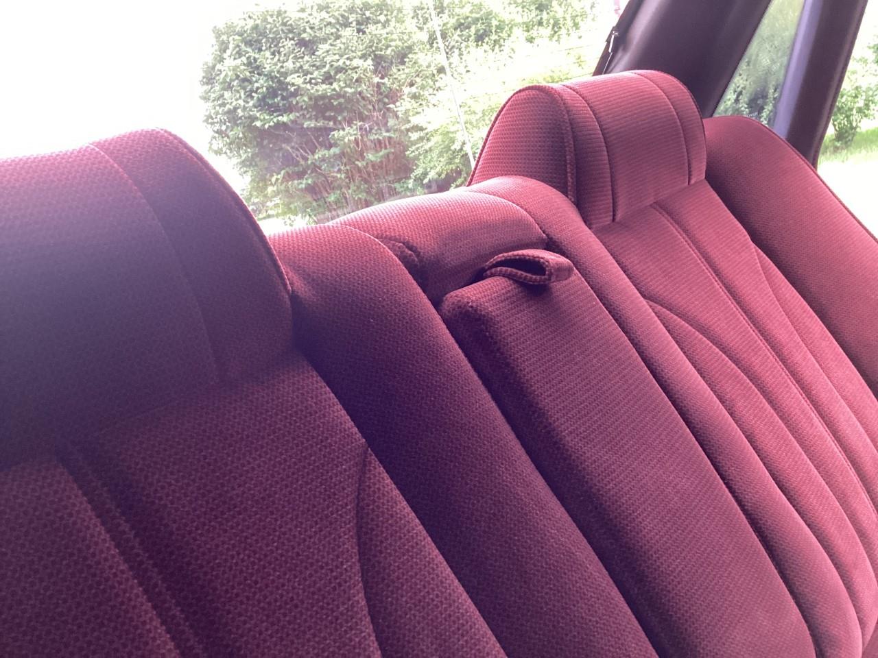 Toyota-Camry-1987-Super-White-Burgundy-34